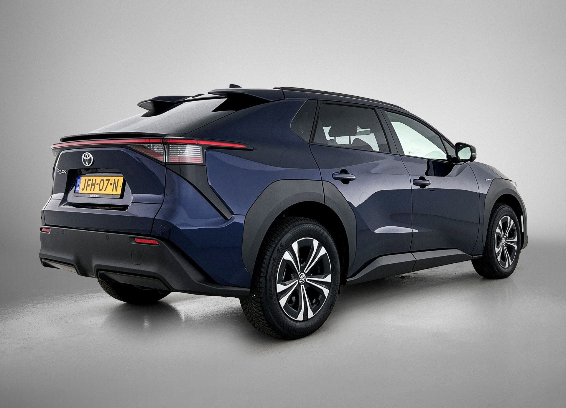 Toyota Bz4x Dynamic 71 kWh | Carplay | Stoel/Stuur-verwarmin, 12 maanden, Gebruikt, 1885 kg, Blauw