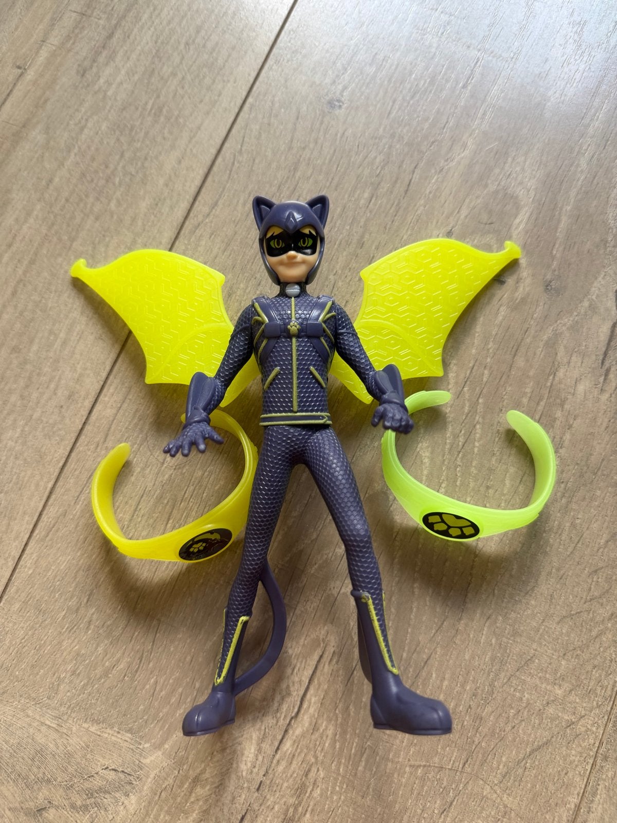 Miraculous Ladybug Poppenhuis met accessoires, Verzamelen, Ophalen of Verzenden, Zo goed als nieuw