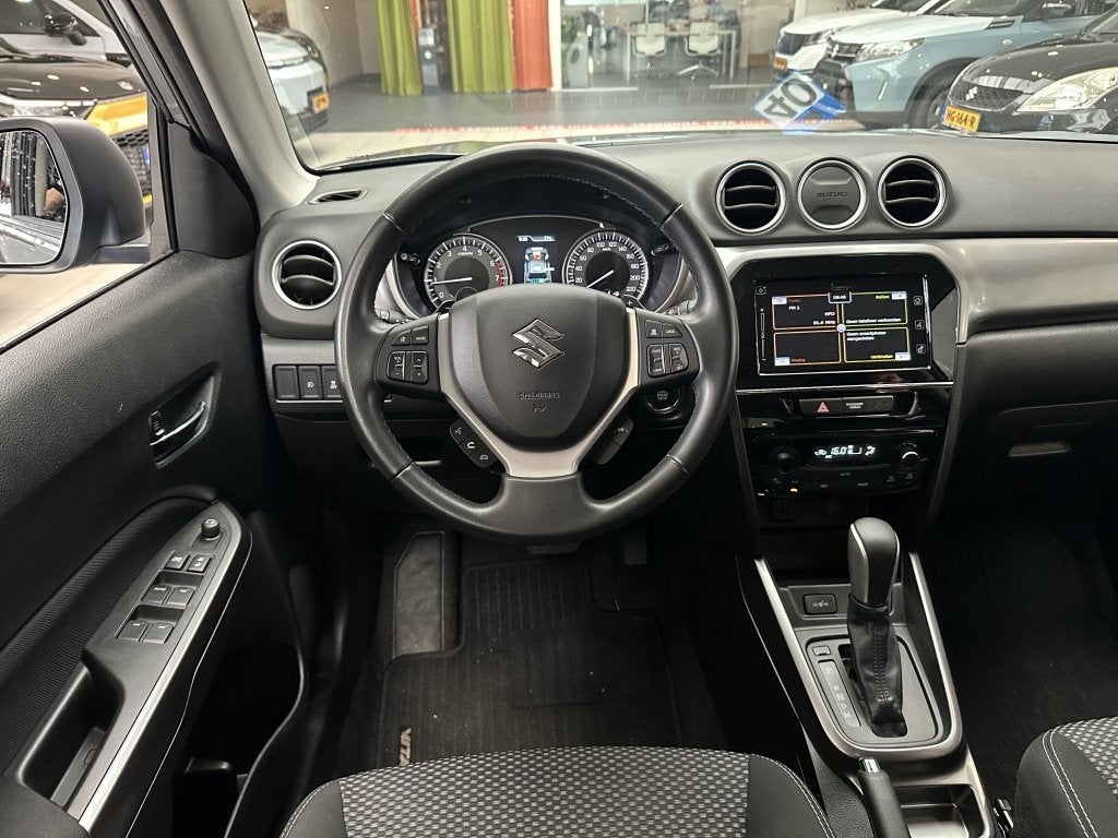 Suzuki Vitara 1.4 Boosterjet Select Hybride [ 1500 KG TREKGE, Automaat, Stof, Gebruikt, Zwart