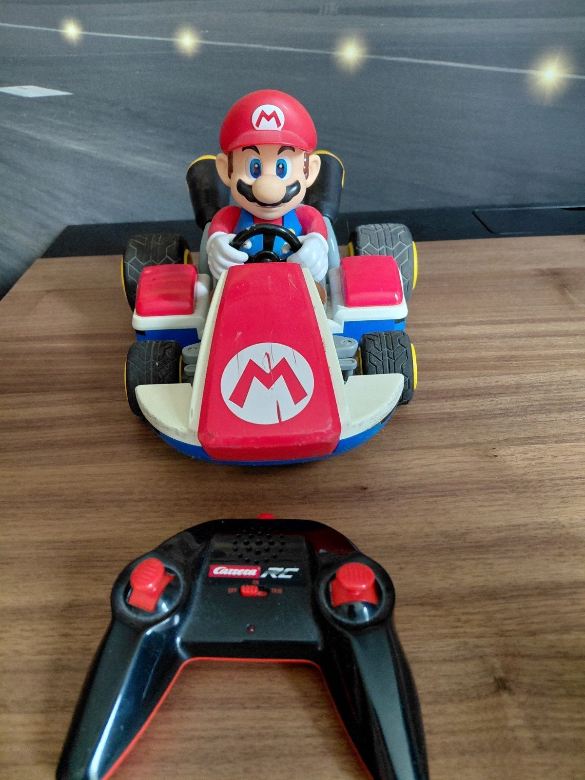mariokart bestuurbare auto. met afstandsbediening., Ophalen, Gebruikt, Carnaval