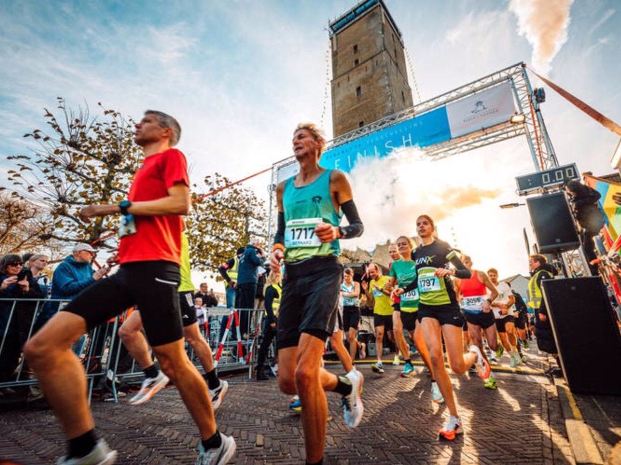 Te koop berenloop hele marathon  terschelling! 41 km, Eén persoon, Ticket of Toegangskaart