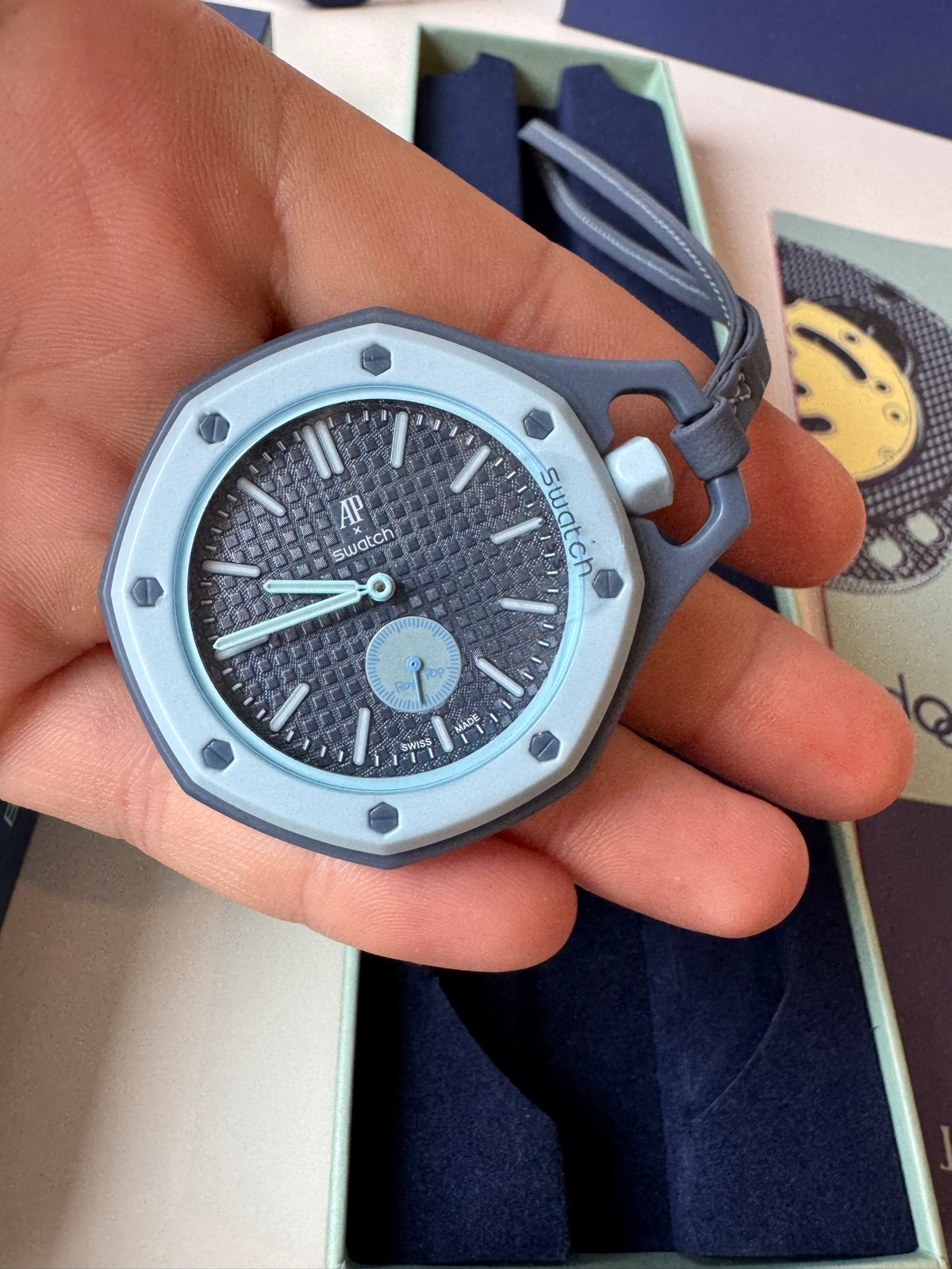 Swatch x Audemars Piguet Royal Pop Zakhorloge, Swatch, Nieuw, Ophalen of Verzenden, Kunststof