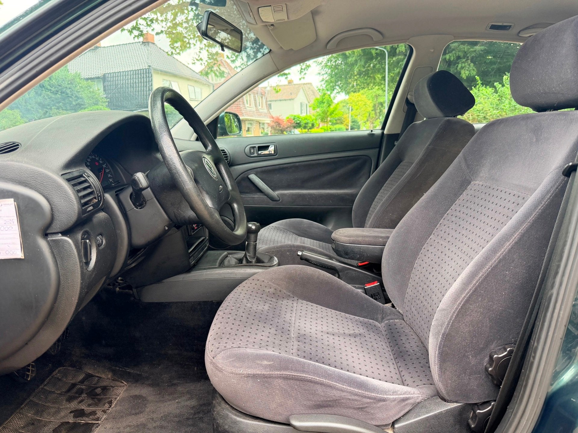 Foto 8 van Volkswagen Passat 1.8 | Elek.Pakket | Trekhaak | NAP!