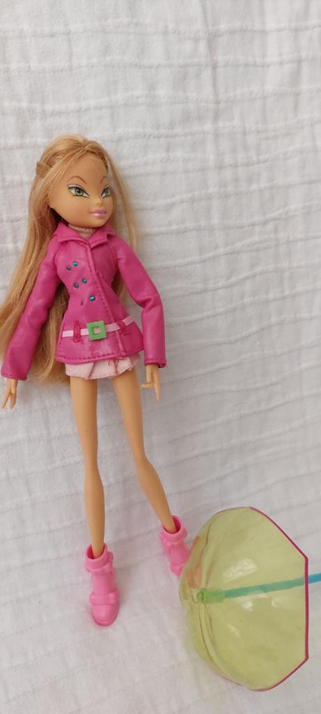 Flora Umberella winx doll barbie, Ophalen of Verzenden, Barbie