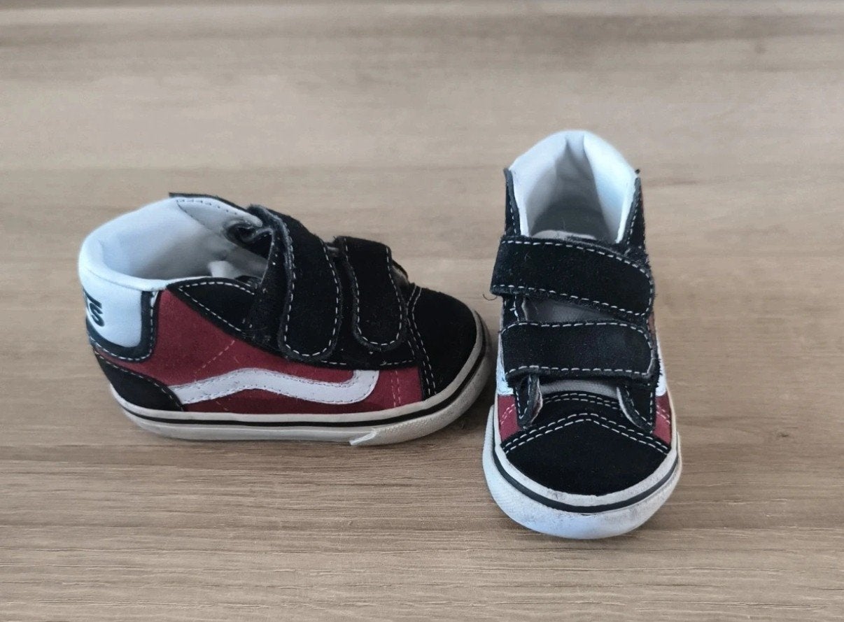 Vans schoenen maat 22 rood/zwart, Kinderen en Baby's, Gebruikt, Vans, Jongen of Meisje, Schoenen