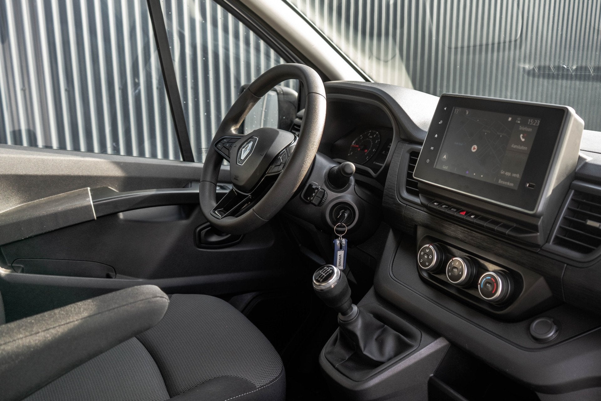 Renault Trafic *L2H1 | 150 PK | LED | 9-Zits | Cruise | Navi, Voorwielaandrijving, Multifunctioneel stuurwiel, Stof, Gebruikt
