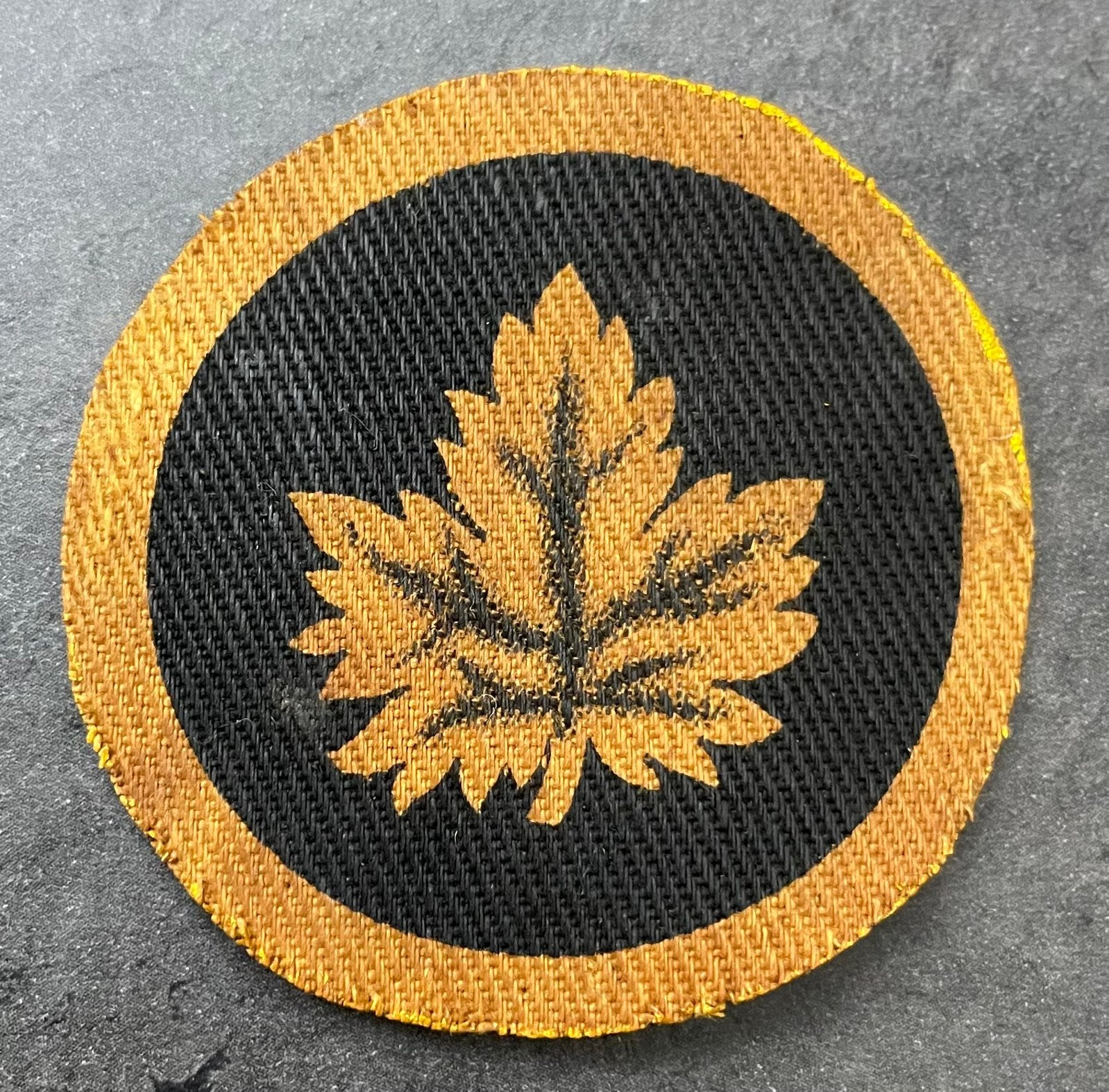 Canadian Military Headquarters embleem WO2, Ophalen of Verzenden, Nederland, Embleem of Badge