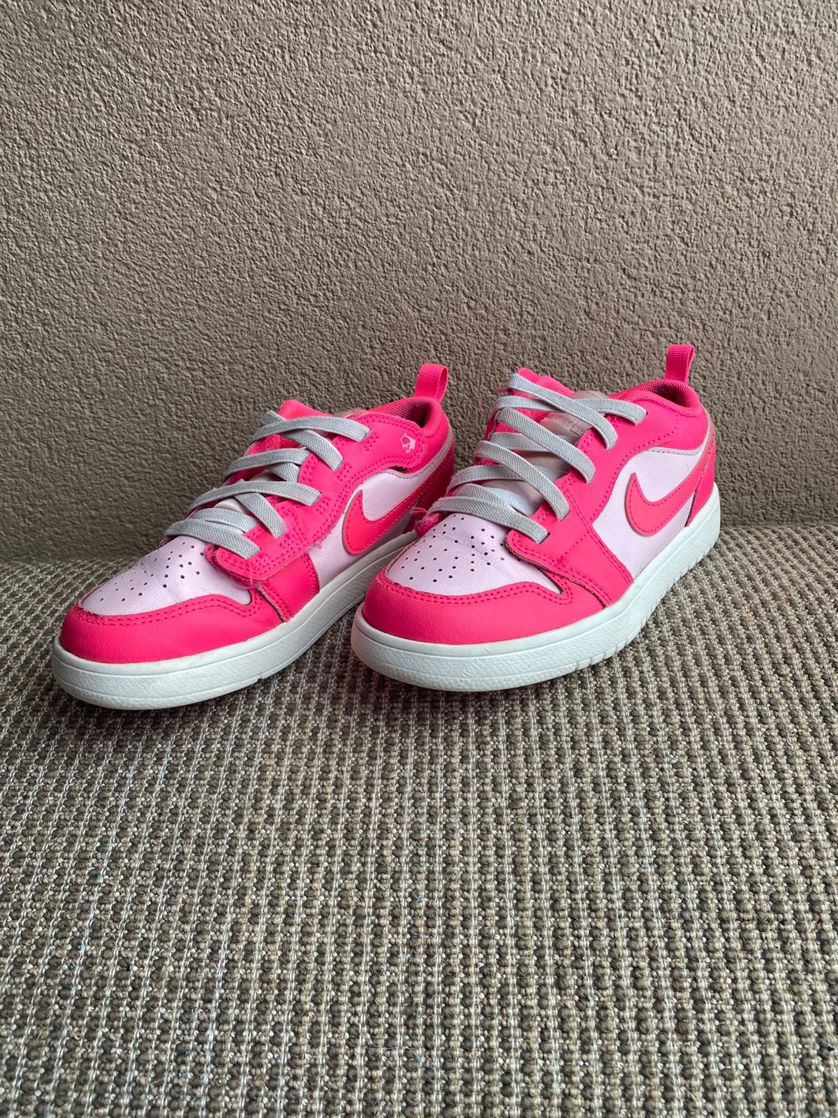 Nike Jordan maat 33,5, Ophalen of Verzenden, Zo goed als nieuw, Jongen of Meisje, Sportschoenen