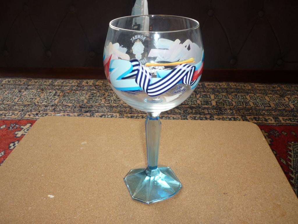 Bombay Sapphire Gin Glas uniek design in zeer goede staat, Ophalen of Verzenden