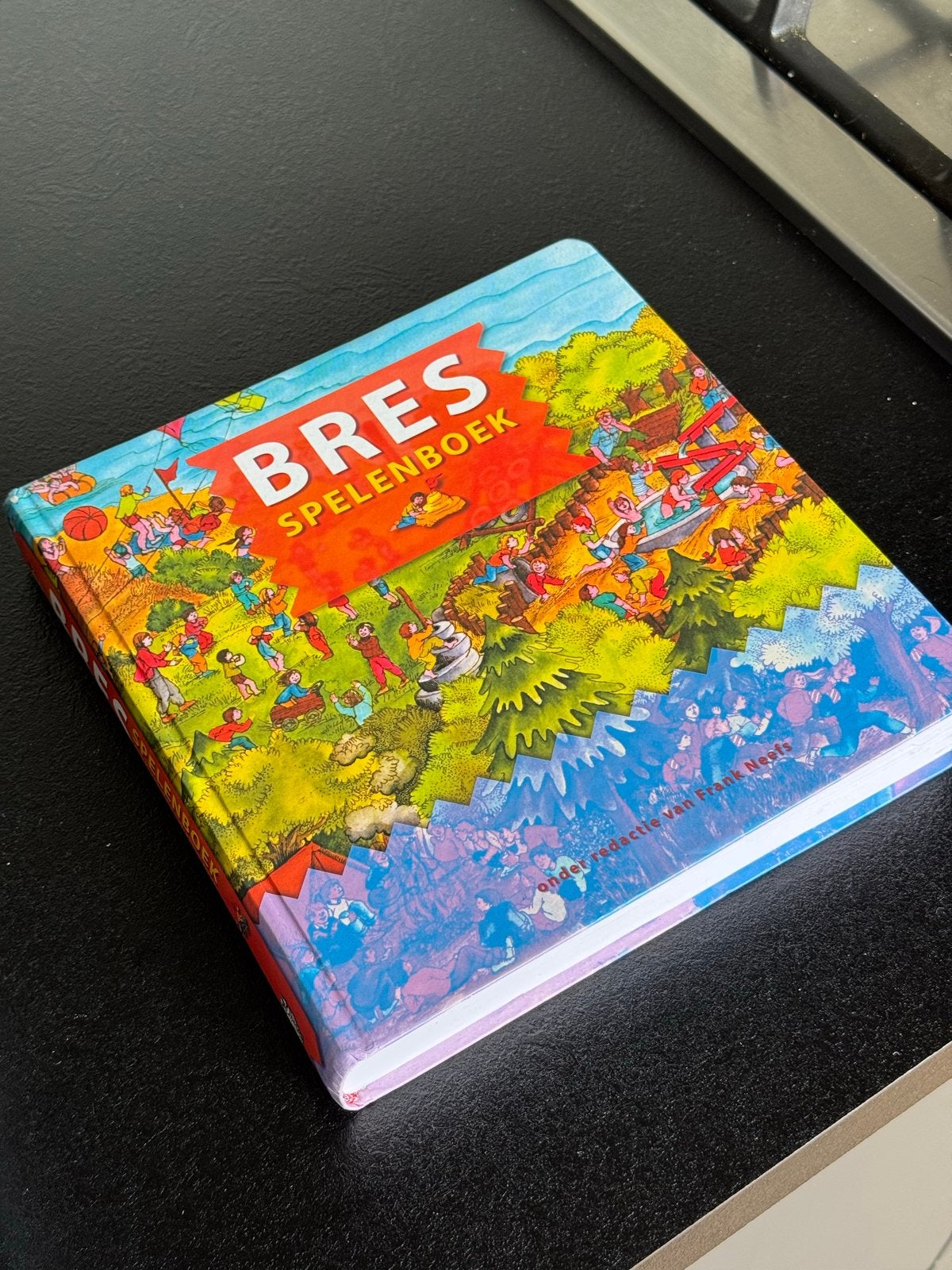 BRES Spelenboek - Onder redactie van Frank Neefs, Ophalen, Zo goed als nieuw, Non-fictie