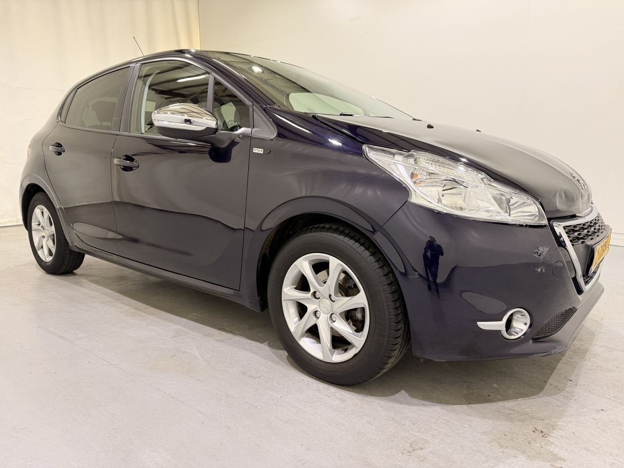 Peugeot 208 HB 1.2 VTi Style Navi/Clima (bj 2014), Auto diversen, Schadeauto's, Webaccessibility@stellantis.com, 1199 cc, Handgeschakeld