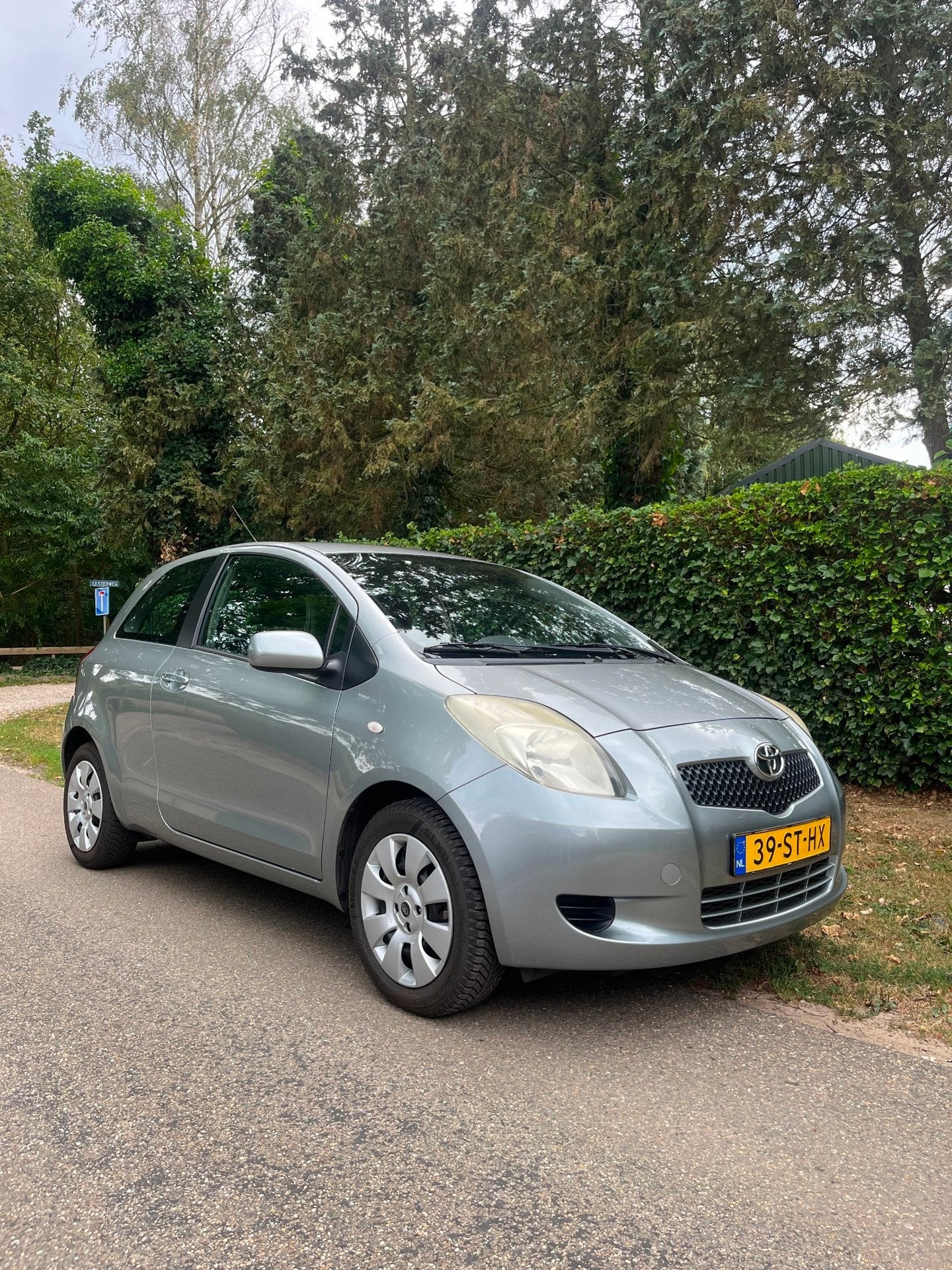 Toyota Yaris 1.3 VVTi Sol MMT 3-Deurs * Automaat / Airco / N, Auto's, 750 kg, 4 cilinders, Origineel Nederlands, Bedrijf
