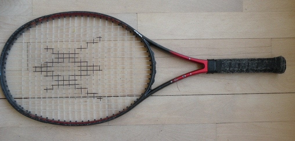 Tennisracket. Völkl. Lengte 65 cm., Sport en Fitness, Tennis, Ophalen of Verzenden, Zo goed als nieuw, Racket, Overige merken