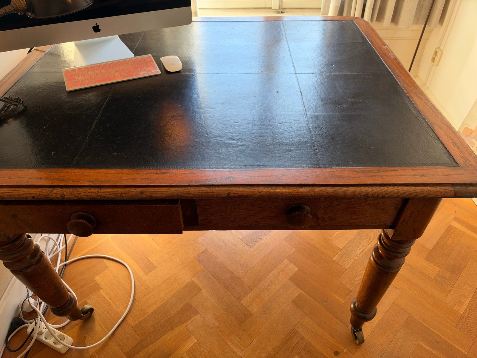 Antiek bureau met lade en lederen blad, Antiek en Kunst, Ophalen