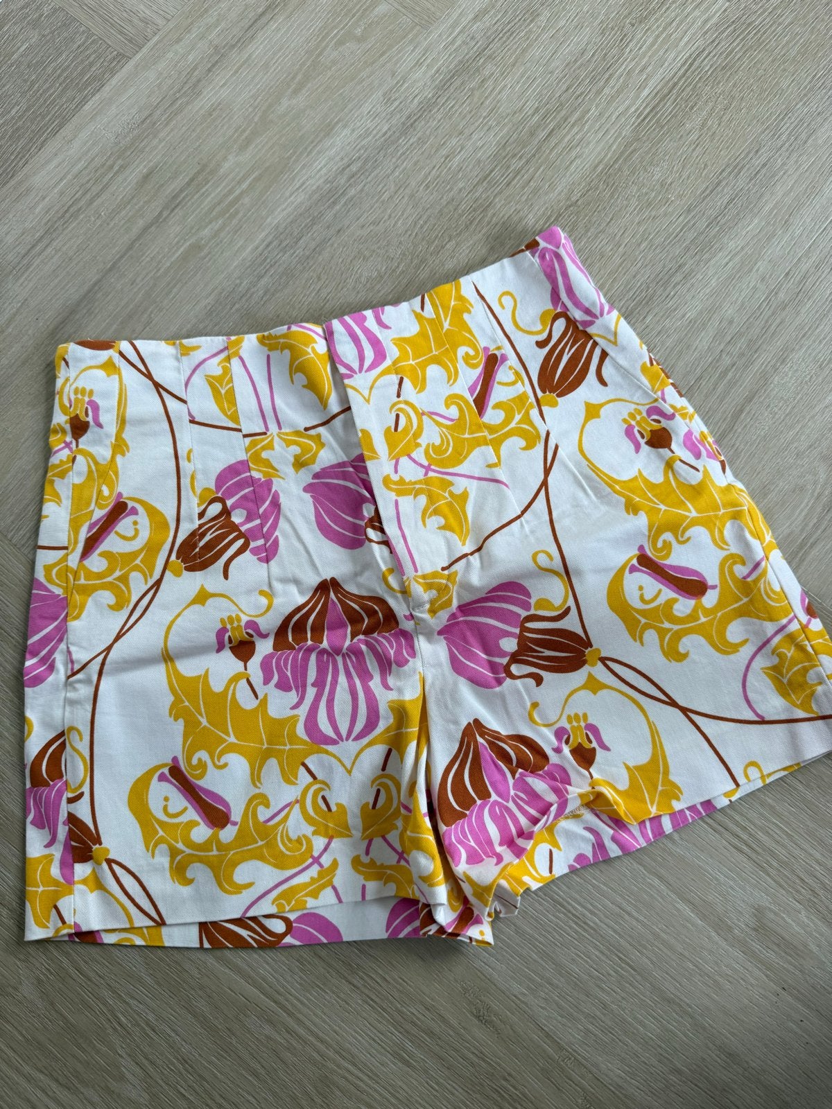 Zara shorts met bloemenprint - Maat M, Maat 38/40 (M), Kort, Meerkleurig, Ophalen of Verzenden