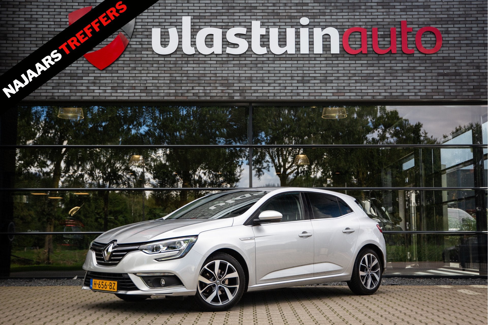 Renault Mégane 1.2 TCe Bose , Massage, Achteruitrijcamera,, Auto's, Gebruikt, 4 cilinders, 132 pk, 665 kg