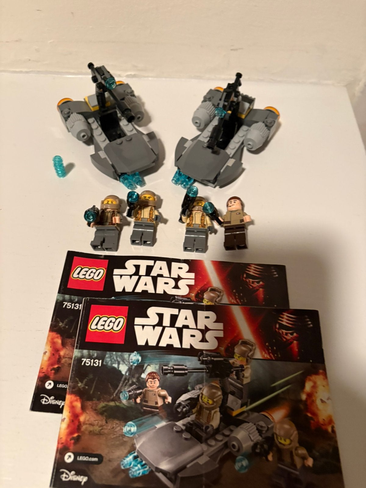 LEGO Star Wars 75131 – Resistance Troopers + extra Speeder