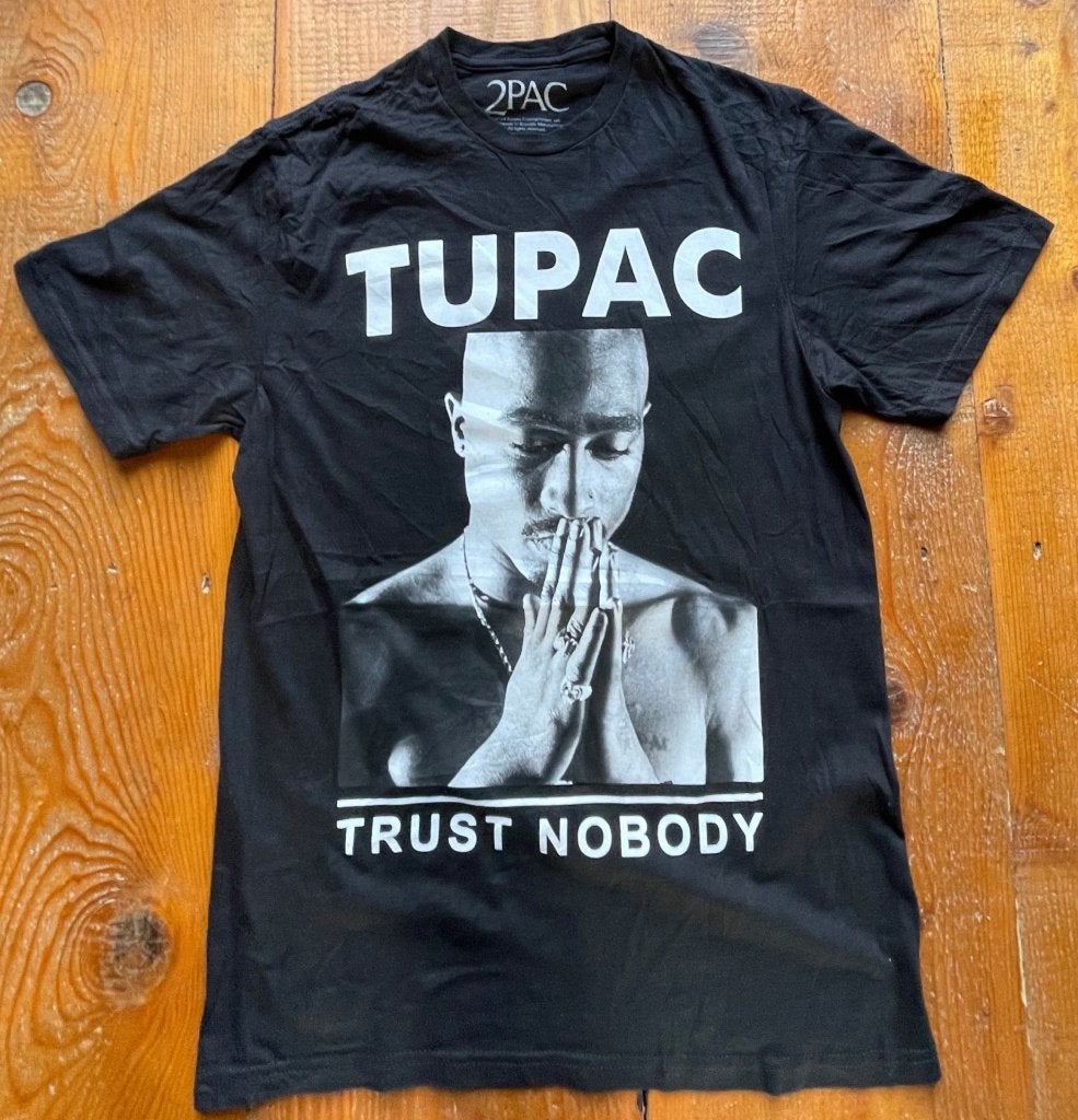 Tupac "Trust Nobody" T-Shirt – Zwart – Maat S – A-072, Verzenden, Tupac, Zwart, Onbekend