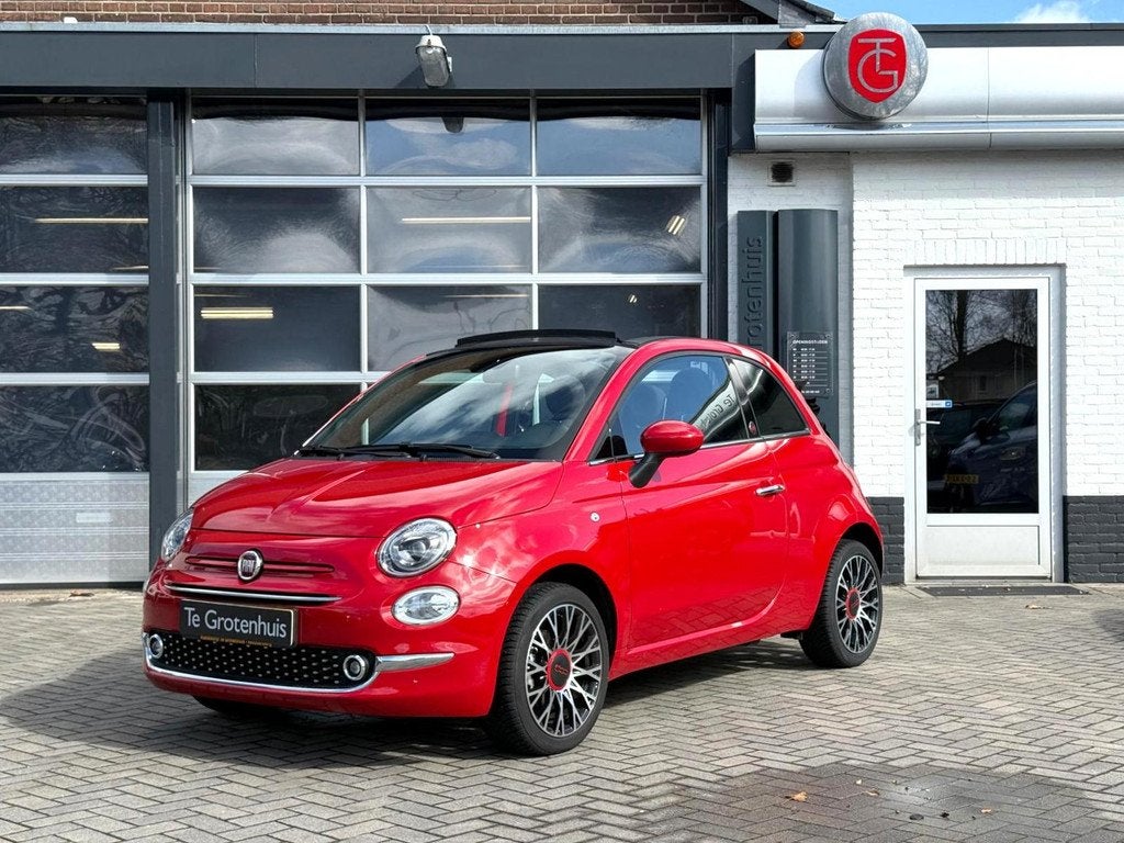 Fiat 500C RED Dolcevita 1.0 Hybrid Cabrio (bj 2024), Auto's, Stof, Zwart, Cabriolet, 4 stoelen