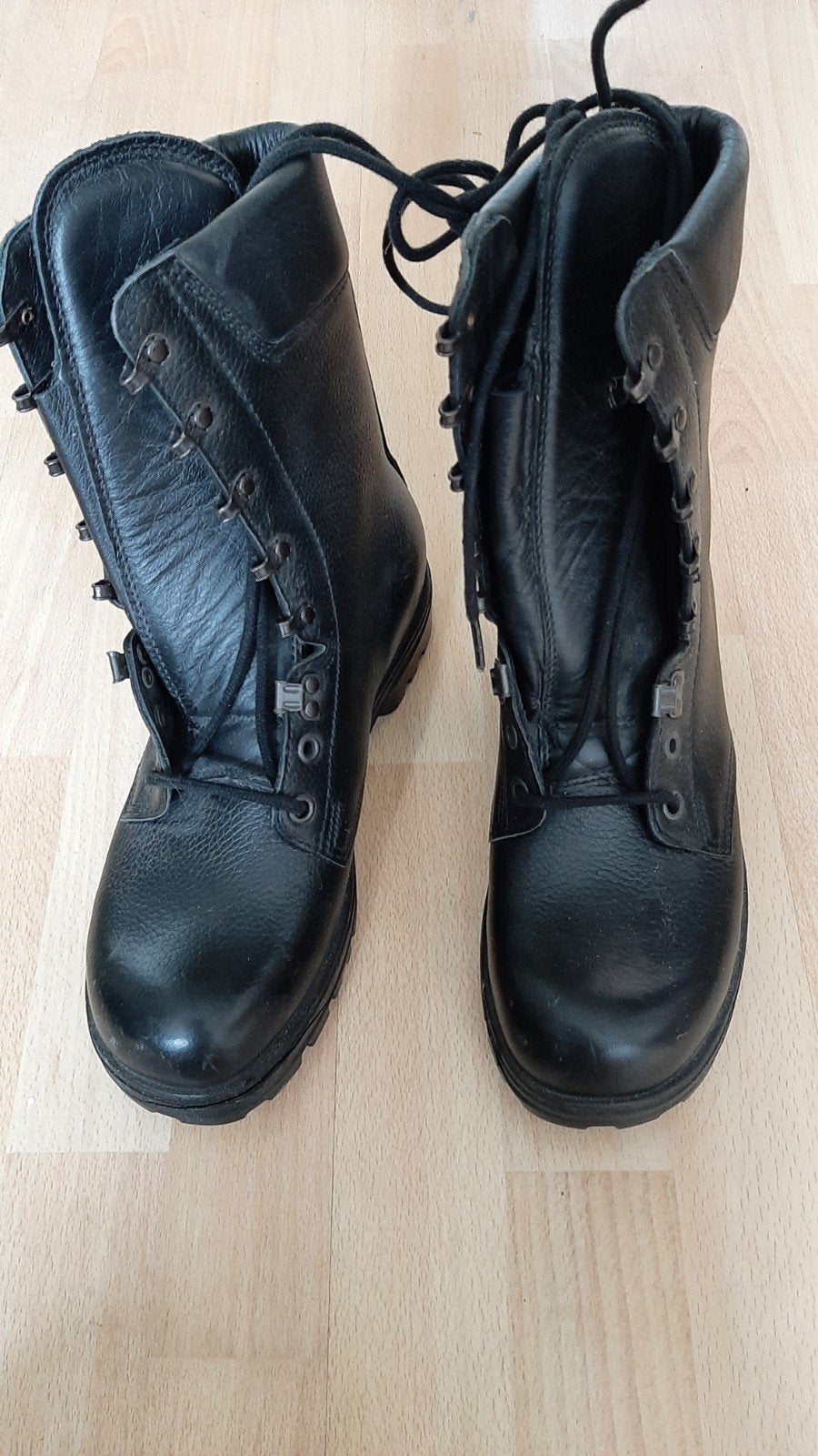 Zwarte leren leger kisten, KM. - Maat 43  1204/ 270 M, Ophalen of Verzenden, Nieuw, Zwart, Boots