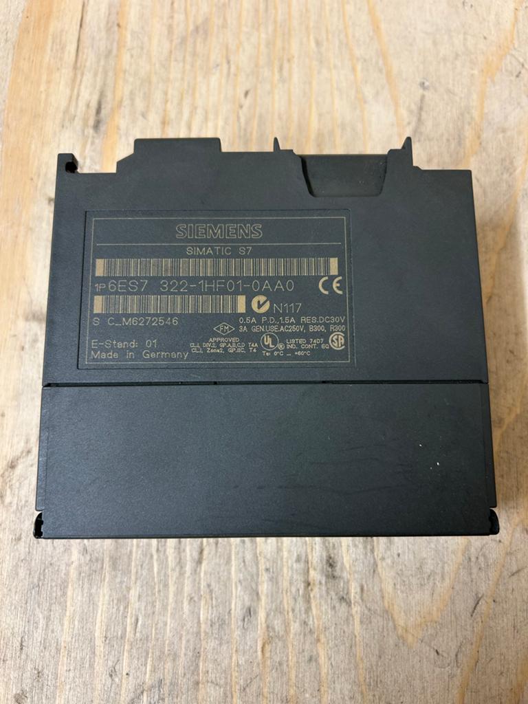 Siemens SIMATIC S7 SM322 Digitale Uitgangsmodule 6ES7322-1HF, Ophalen, Gebruikt