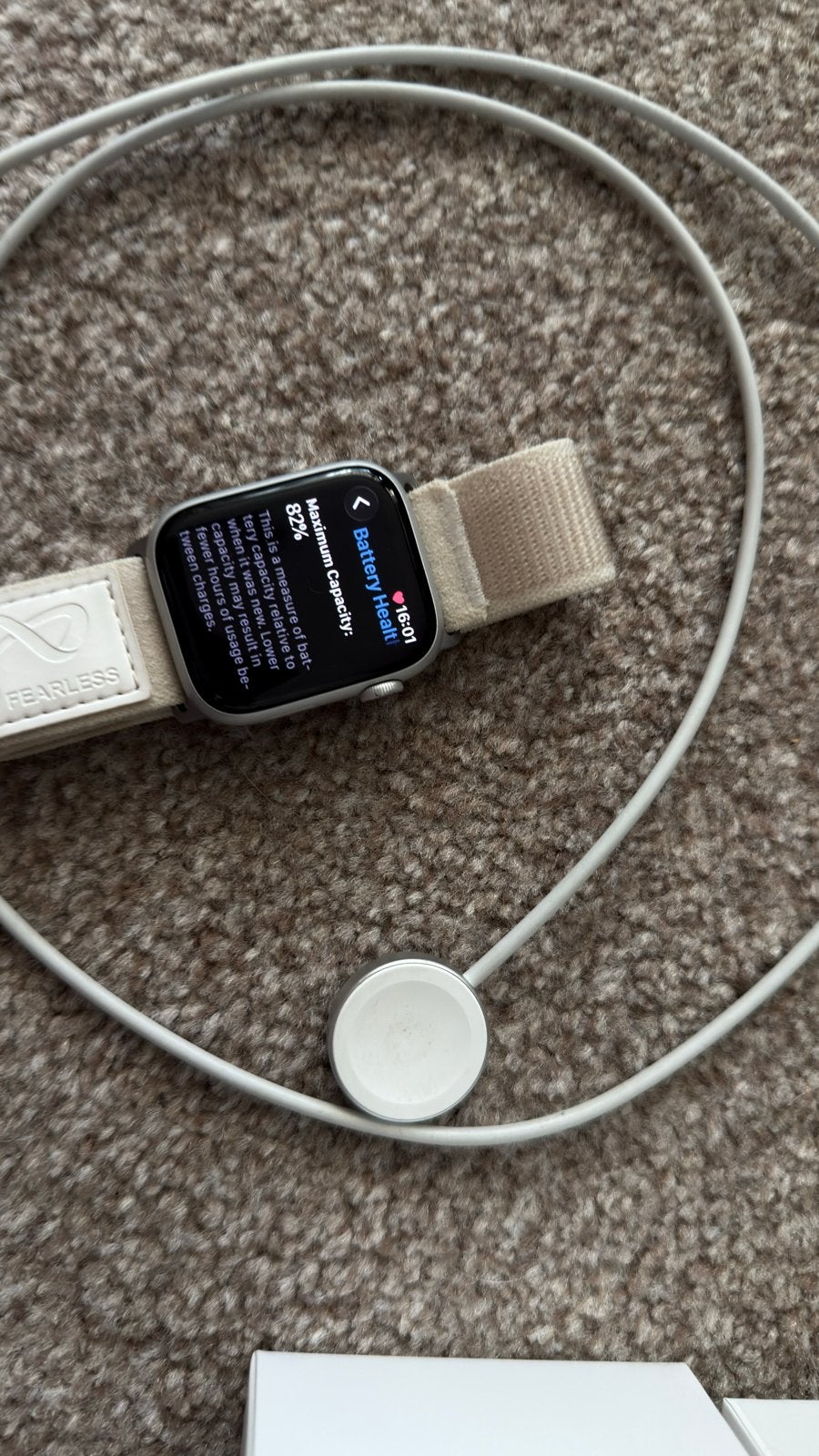 Apple Watch Series 8 45mm Zilver Aluminium met bandjes, IOS, Ophalen of Verzenden, Waterdicht, Zilver