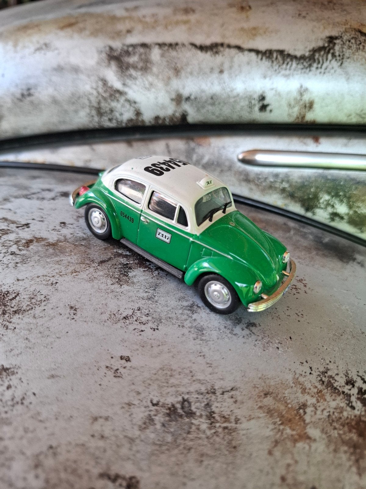 Groene Volkswagen Kever Taxi Miniatuurmodel, Ophalen of Verzenden, Zo goed als nieuw, Overige typen
