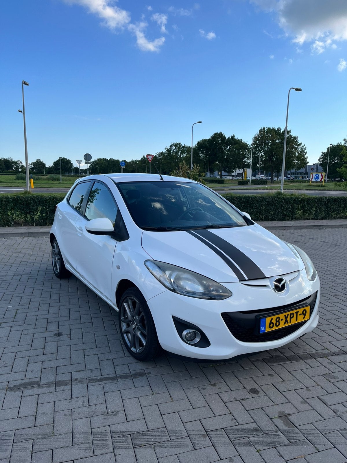 Mazda 2 1.3 Bifuel 62KW 5DRS 2012 Wit, Auto's, Mazda, Particulier, Benzine, A, Hatchback, Handgeschakeld, Origineel Nederlands