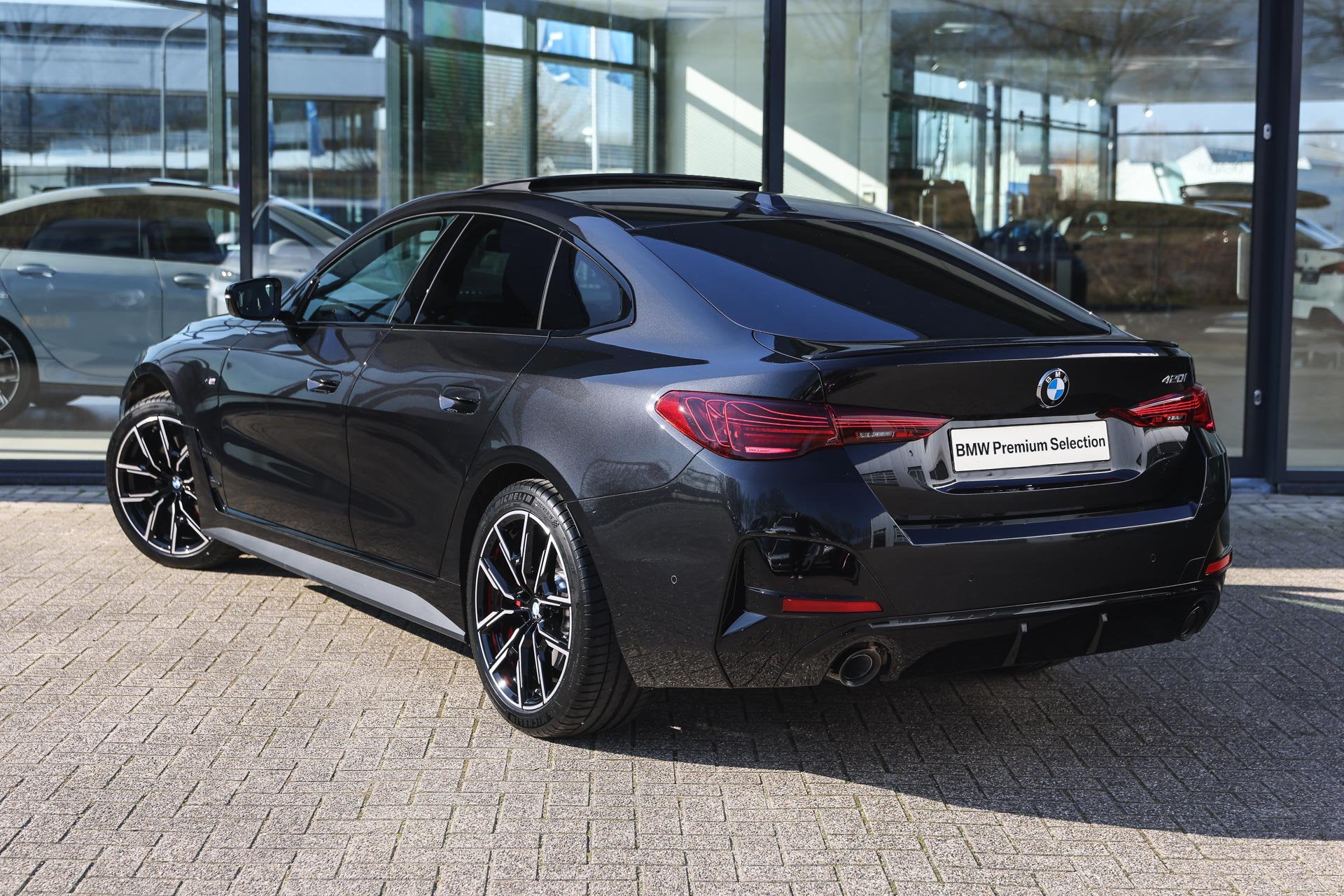 BMW 4 Serie Gran Coupé 420i High Executive M Sport Automaat, Auto's, 1998 cc, Met garantie (alle), Zwart, Bedrijf