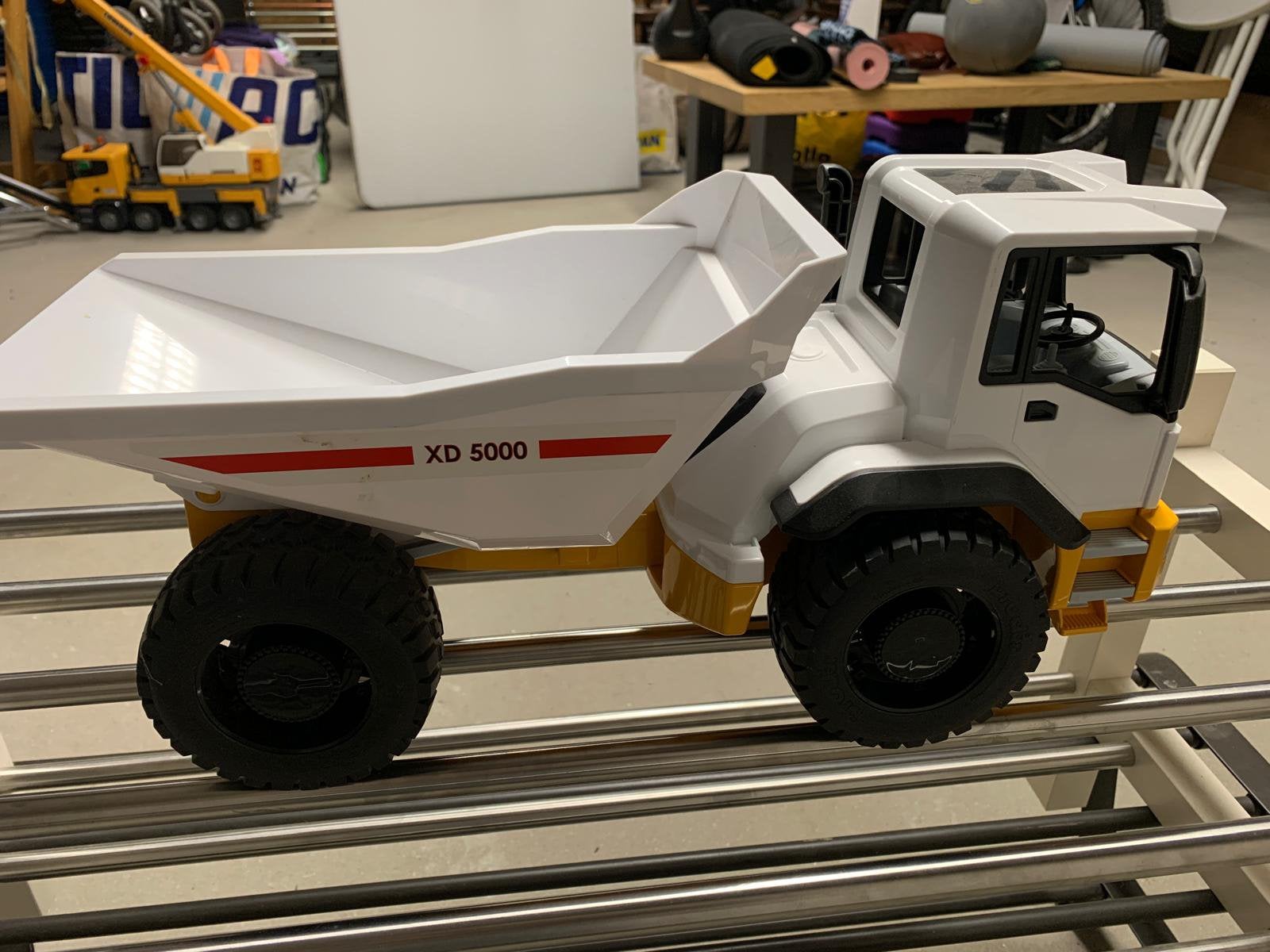 Bruder  XD5000 knikdumper kiepwagen, Ophalen, Gebruikt