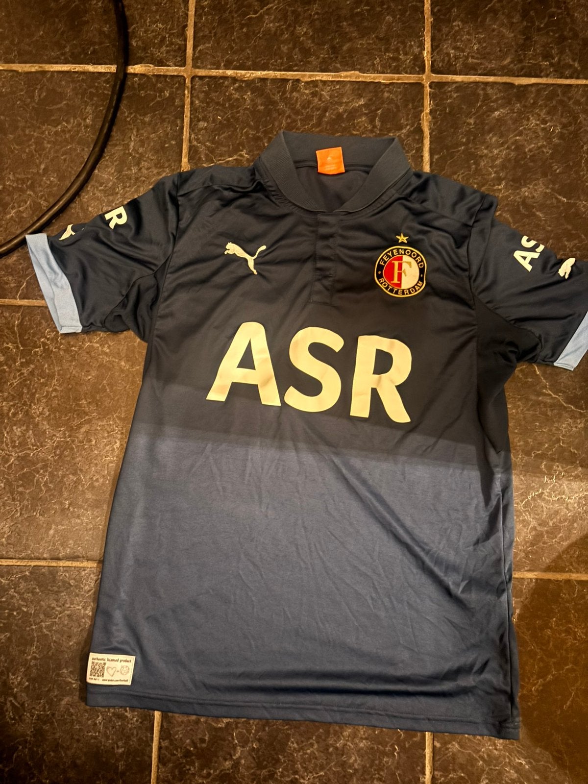 Feyenoord uitshirt 2012/2013, Ophalen