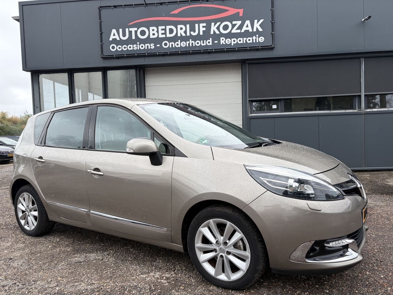 Renault Scénic 2.0 Privilege AUTOMAAT AIRCO LEER (bj 2012), Auto's, Renault, Automaat, Leder, 1403 kg, Onderhoudsboekje