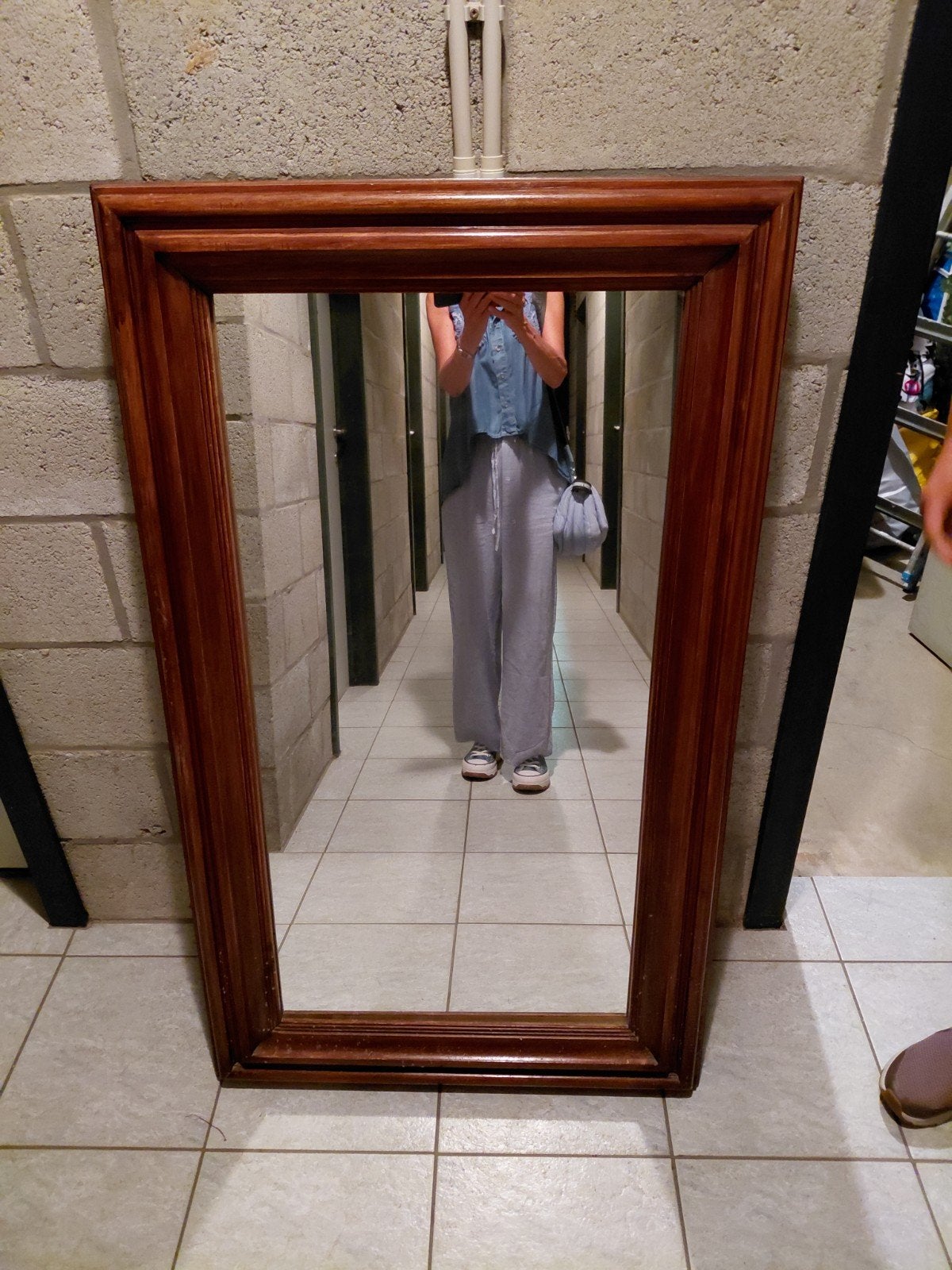 oude spiegel van 74 cm op 1m26 cm.
heel zwaar,vol eik
heeft, Ophalen, Rechthoekig