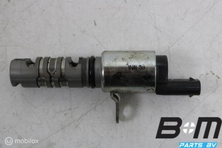Regelklep nokkenas VW Golf 7 04E906455D, Gebruikt
