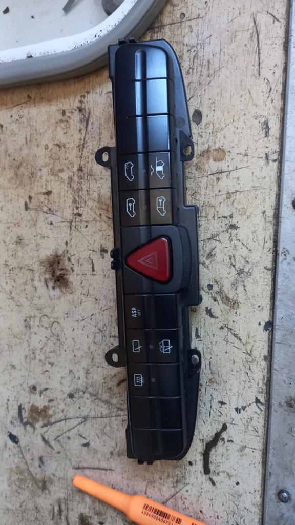 Dashboard knoppen mercedes vito w639, Auto-onderdelen, Dashboard en Schakelaars, Ophalen of Verzenden, Gebruikt, Mercedes-Benz