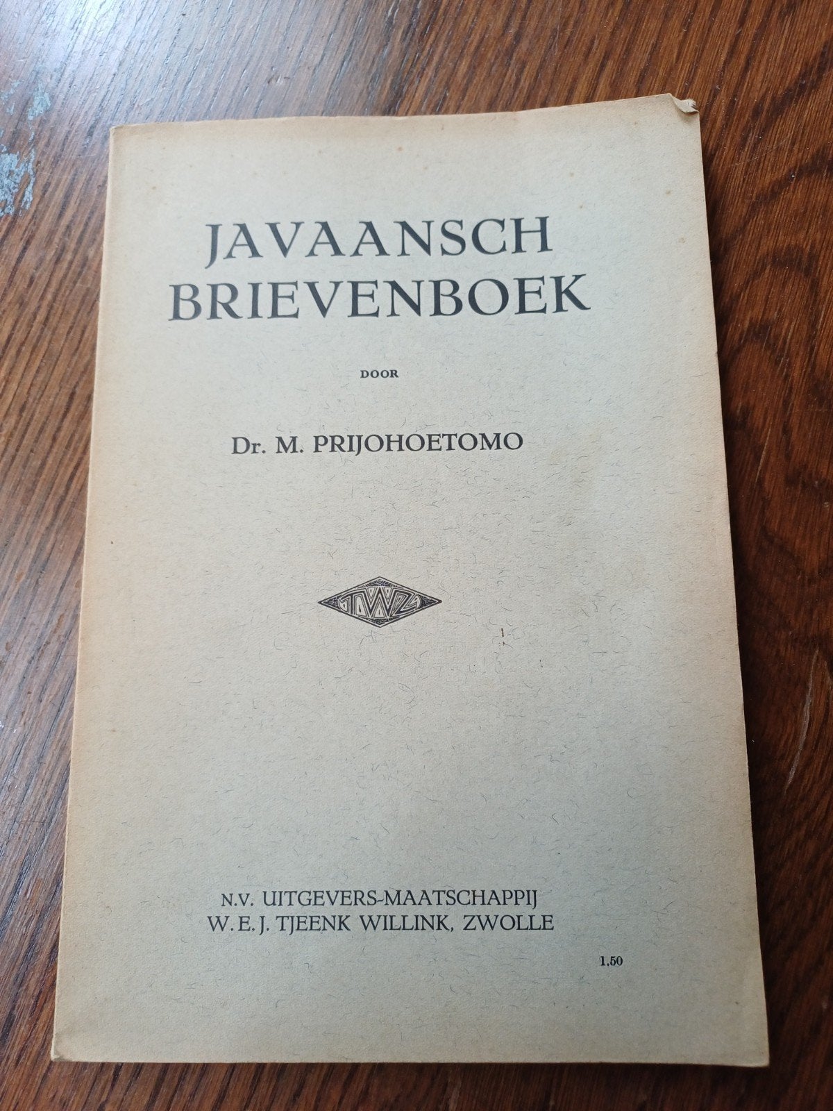 L20 Javaansch Brievenboek - Dr. M. Prijohoetomo (1937), Gelezen, Non-fictie, Ophalen of Verzenden, Dr. M. Prijohoetomo