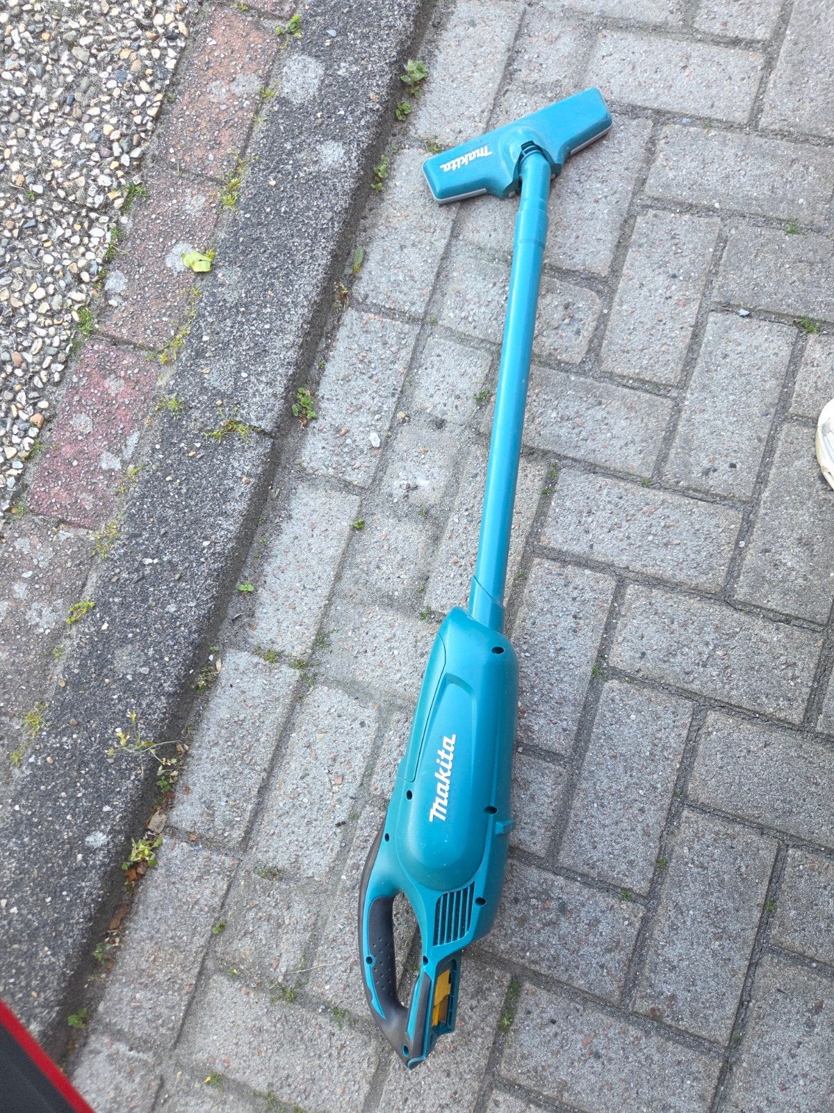 Makita steelstofzuiger zonder a.c.c.u !, Ophalen