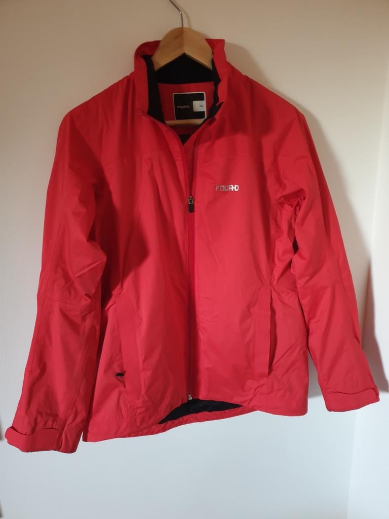 Outdoor jas. Koraalrood. Four.D. Maat 40. Waterdicht., Four.D., Ophalen of Verzenden, Zo goed als nieuw, Rood
