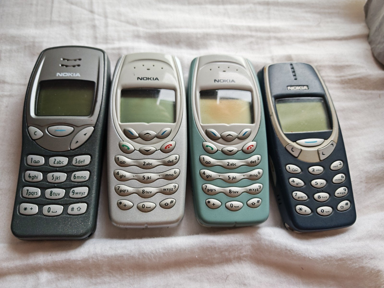 4x Nokia Klassiekers (3210, 3310, 3410i) – Volledig w, Telecommunicatie, Geen camera, Ophalen of Verzenden, Zo goed als nieuw