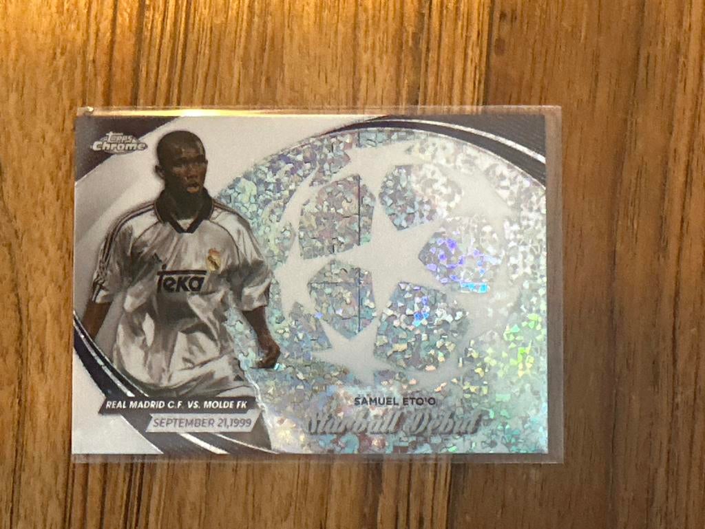 Samuel Eto'o Topps Chrome Spelerskaart Real Madrid, Verzamelen, Sportartikelen en Voetbal, Zo goed als nieuw, Spelerskaart, Buitenlandse clubs