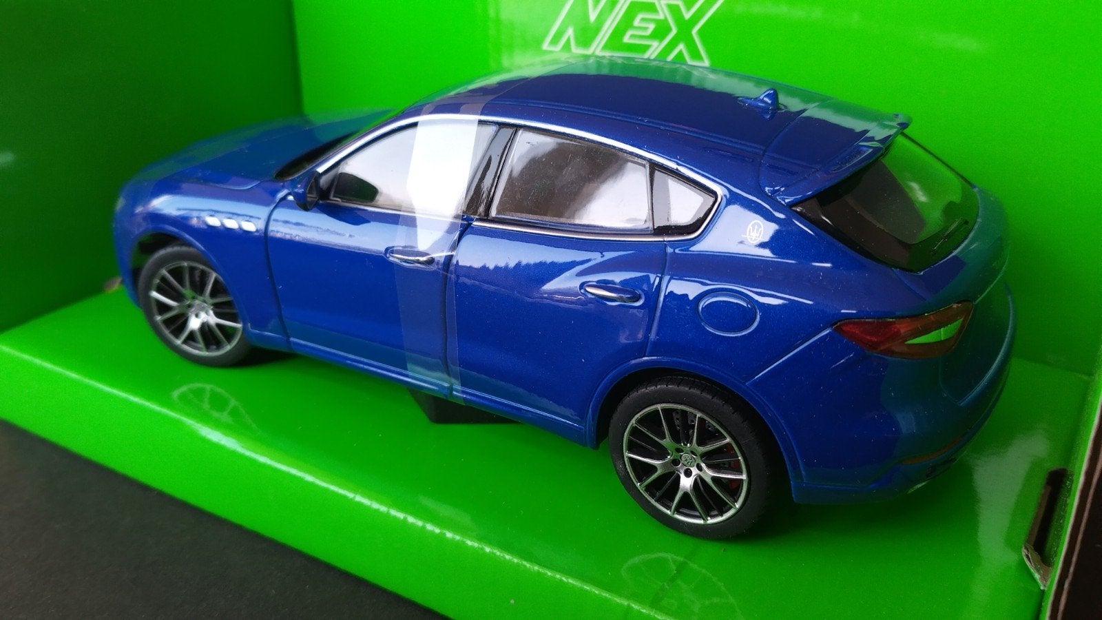 Maserati Levante 1:24 Welly Nex Pol, Verzenden, ., Zo goed als nieuw, .