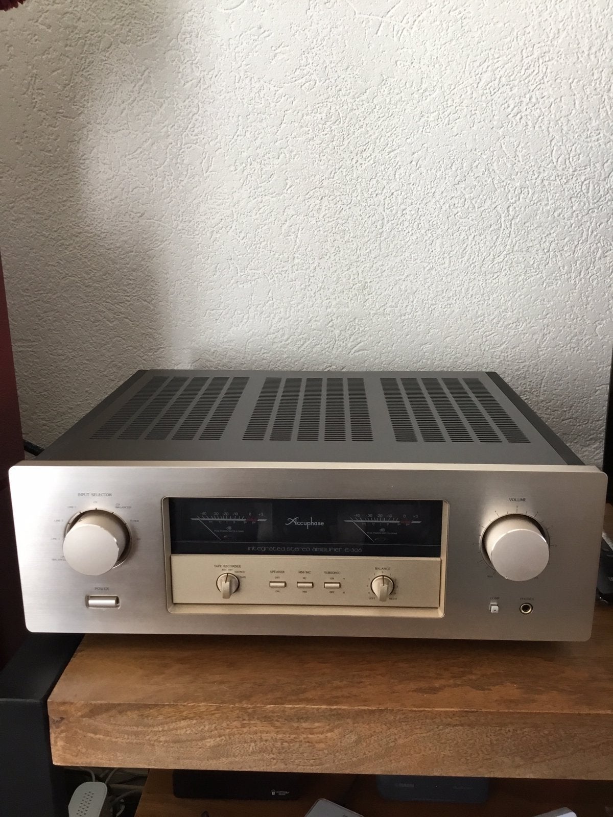 Te koop prima Accuphase E 306 of ruiling Primaluna EVO 100, Gebruikt, 60 tot 120 watt, Stereo, Ophalen