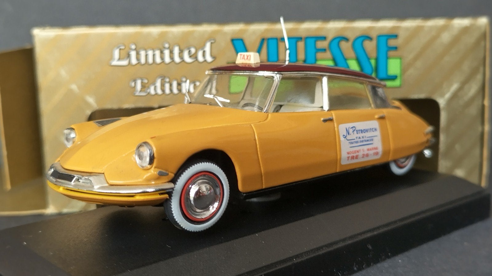 Citroen DS 19 Radio Taxi Petrovitch 1:43 Vitesse Pol, Overige merken, Auto, Verzenden, .
