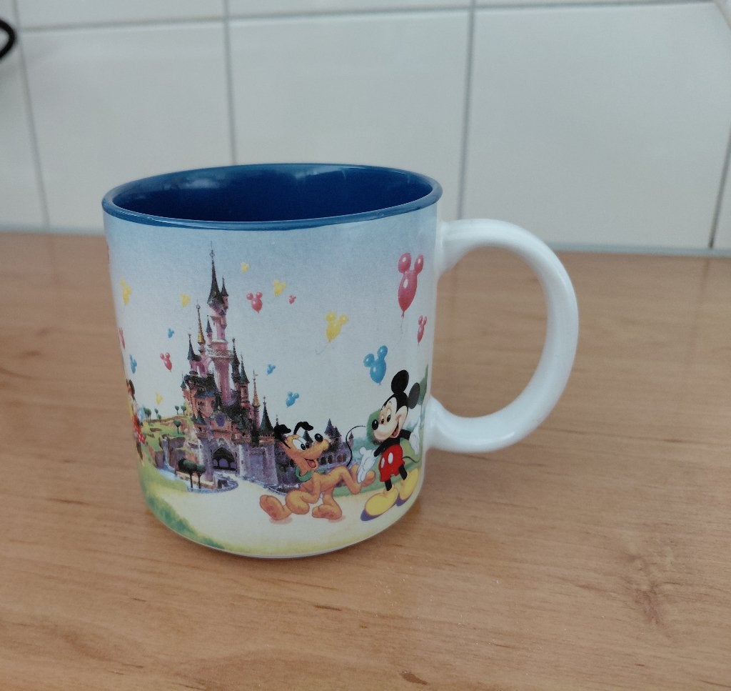 drinkbeker/mok, Disneyland Parijs, nieuwstaat., Verzamelen, Verzenden, Mickey Mouse, Zo goed als nieuw, Servies