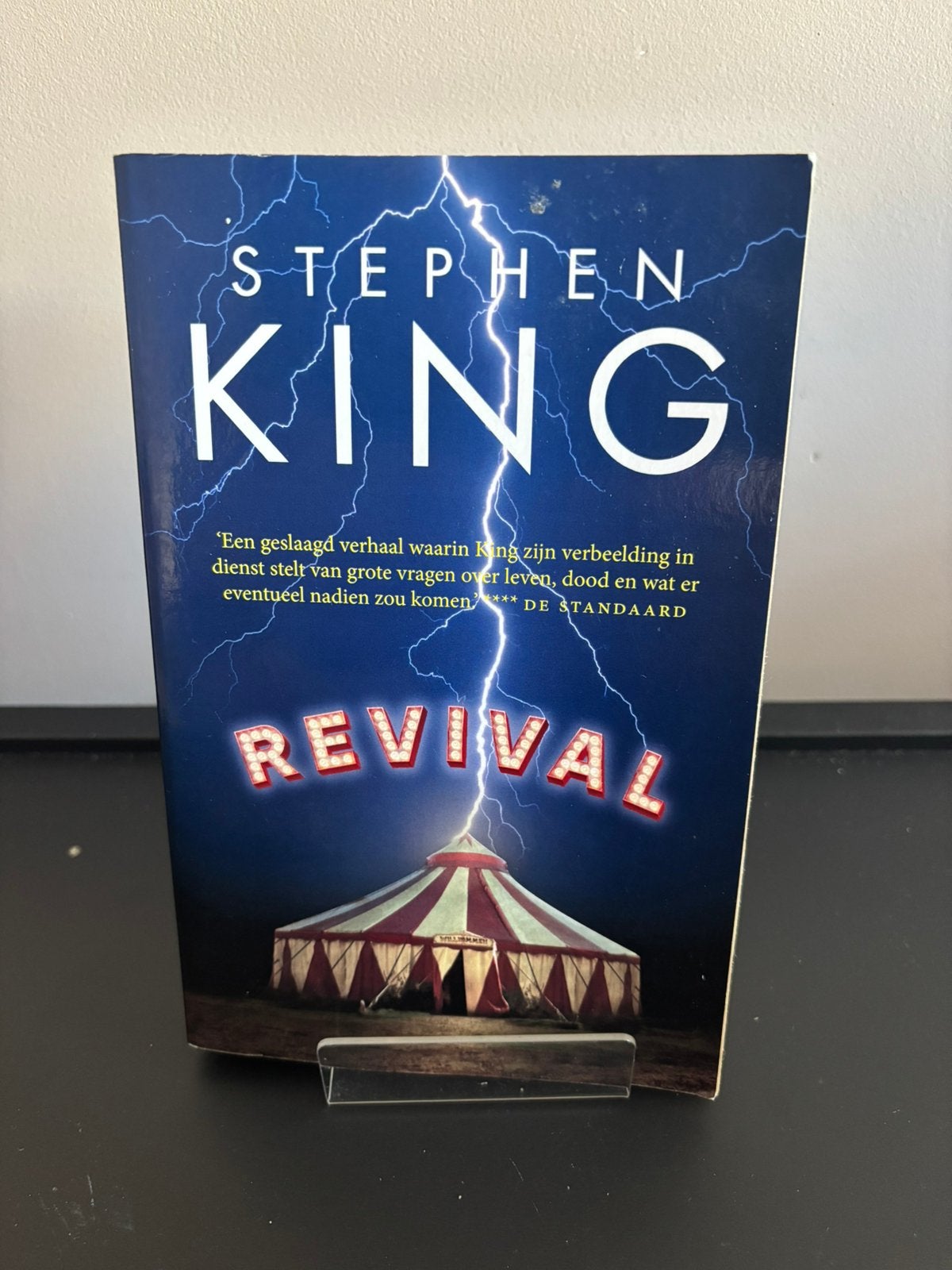 Revival, Boeken, Ophalen of Verzenden, Zo goed als nieuw