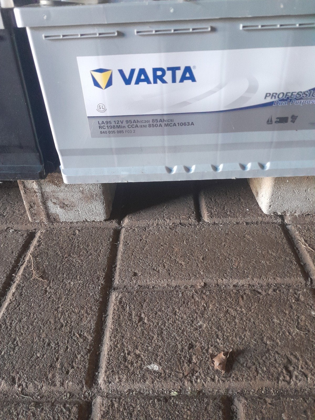 3x Varta semi tractie ('huishoud')accu 95 Ah, Ophalen, Gebruikt