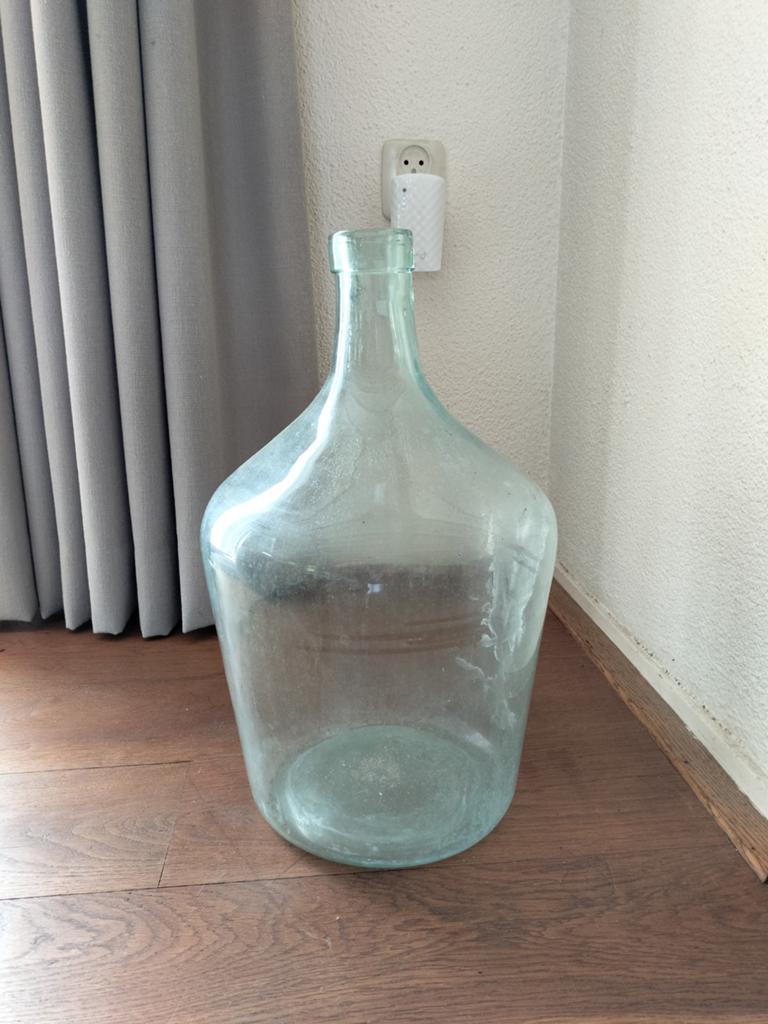 Grote vintage glazen fles ., Huis en Inrichting, Woonaccessoires | Vazen, Ophalen of Verzenden, Blauw, Glas, Minder dan 50 cm