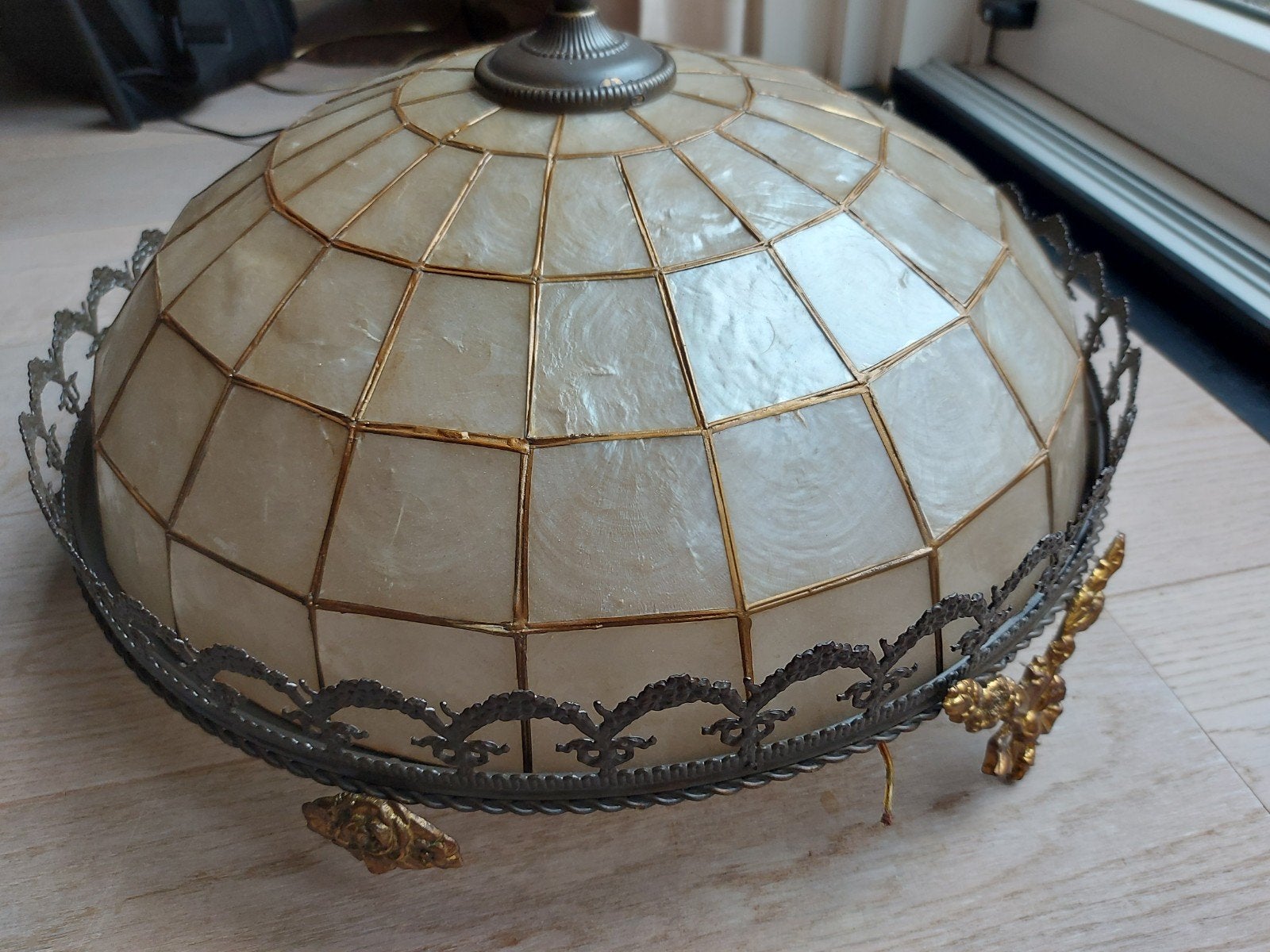 Art Deco Plafondlamp met Schelpen en Bronzen Rand, Jaren '30, Antiek en Kunst, Ophalen
