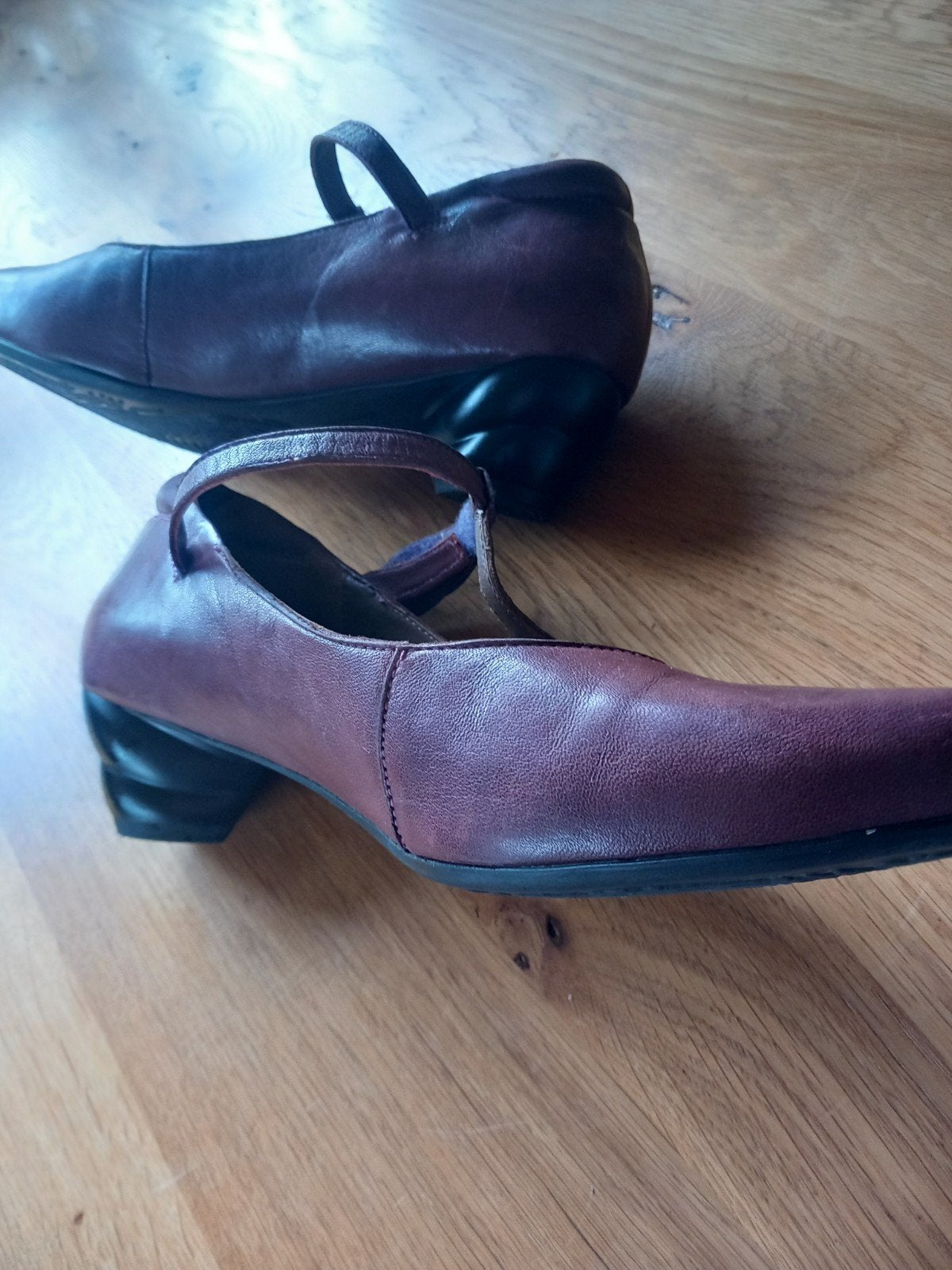 Think! mt 40.5 bordeaux, Schoenen met lage hakken, Overige kleuren, Think!, Ophalen of Verzenden