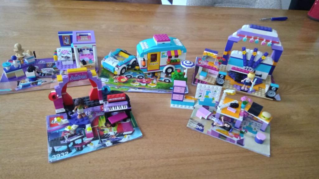 Lego friends, Ophalen
